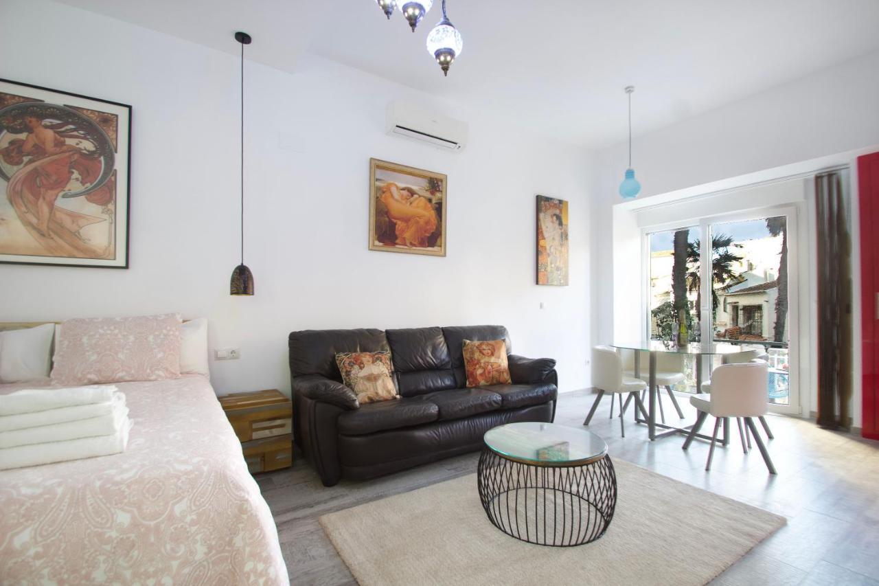 Spacious Studio In The Heart Of La Nogalera Torremolinos Exteriör bild